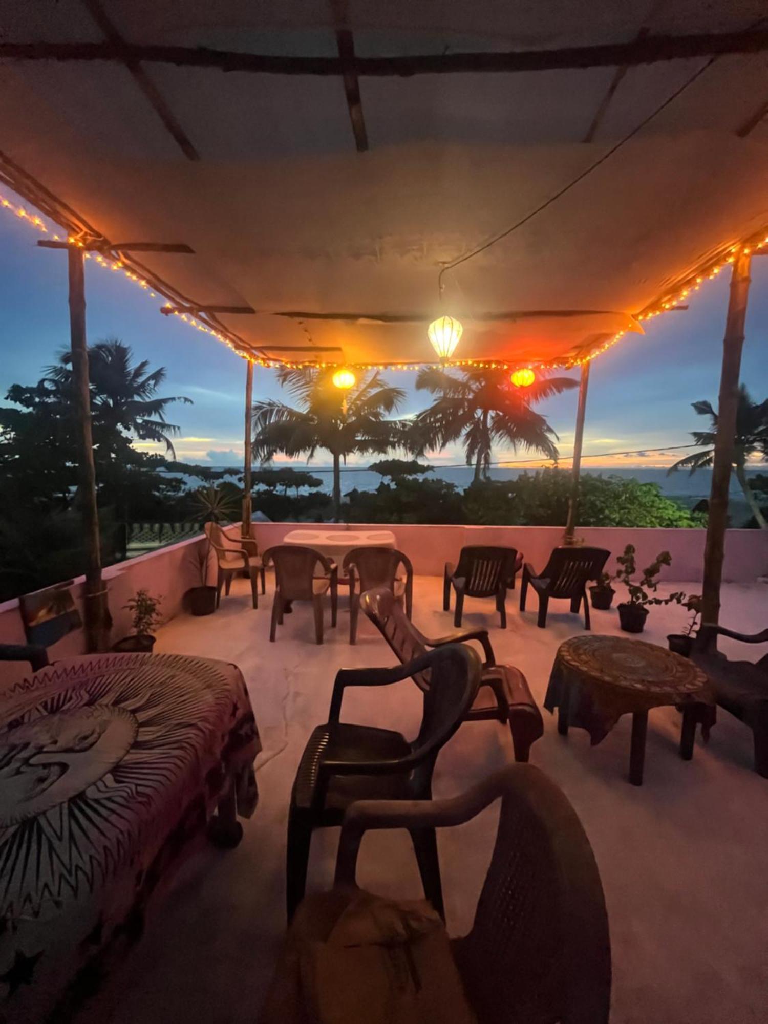 Beachaholic Homestay