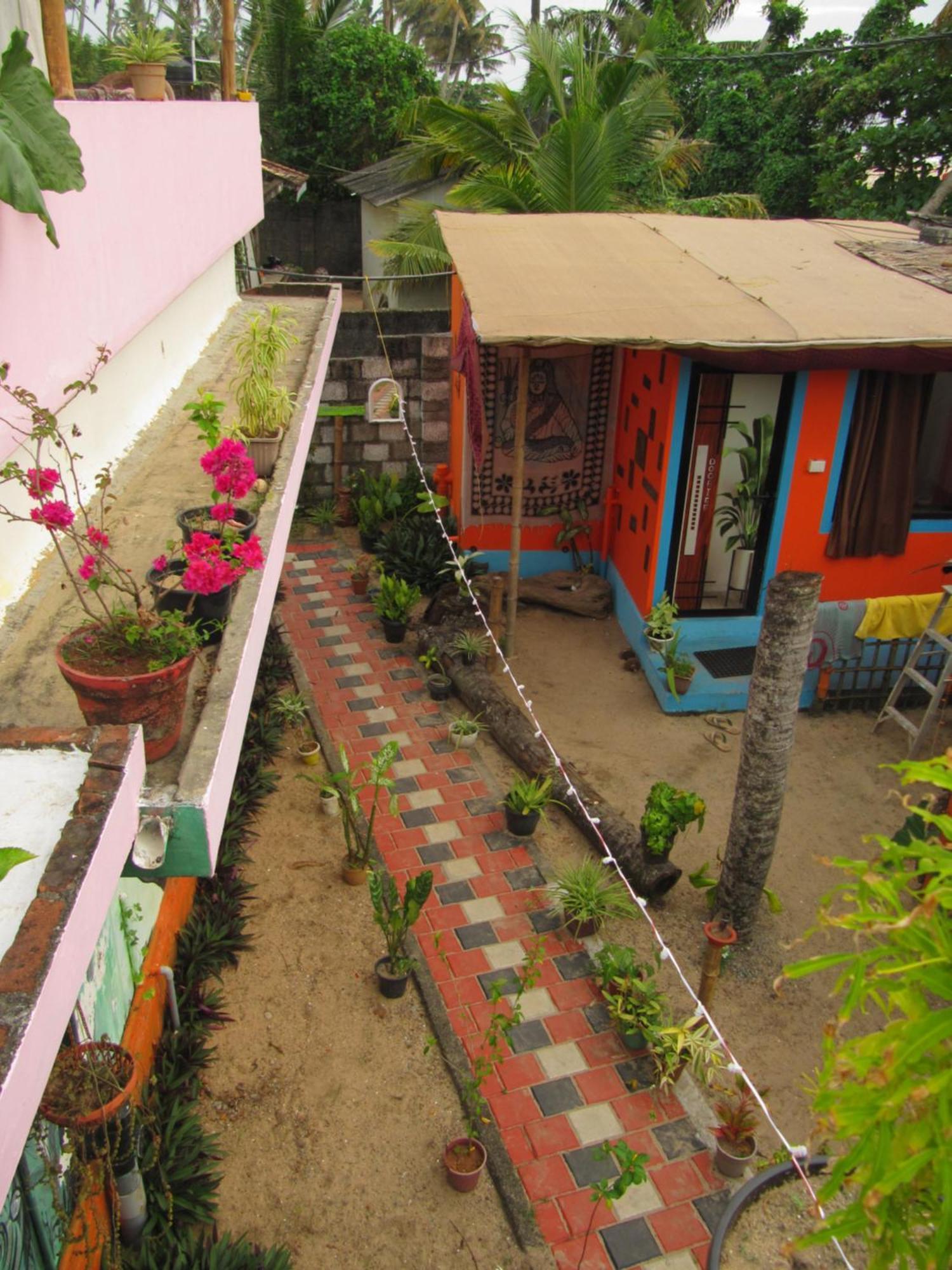 Beachaholic Homestay