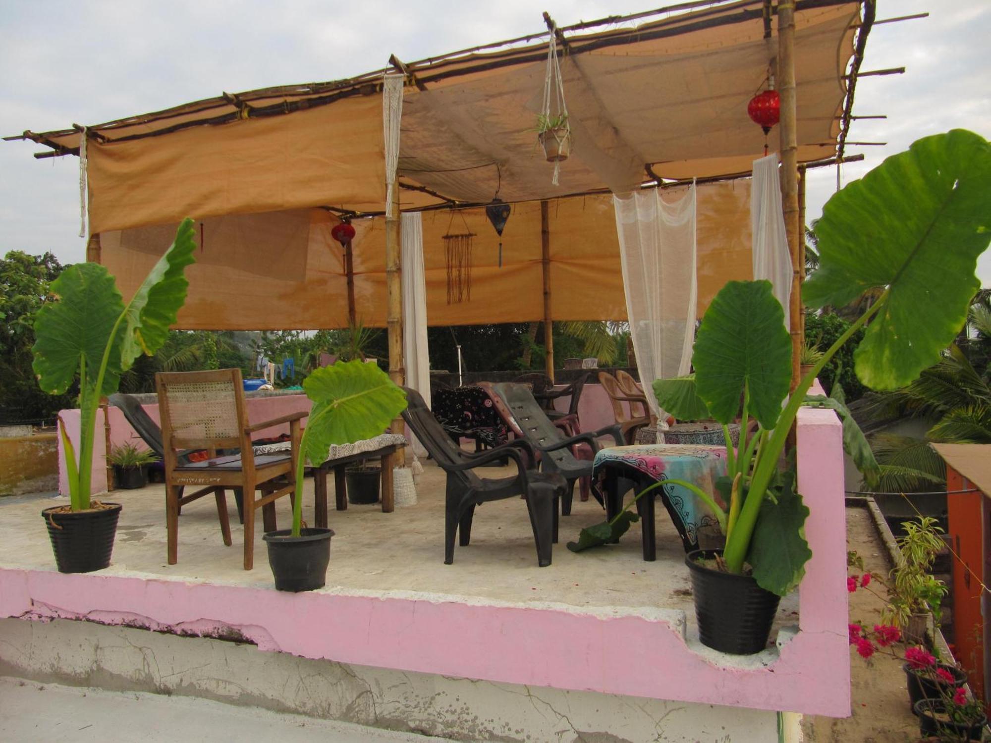 Beachaholic Homestay *